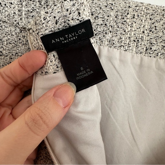 Ann Taylor Factory Tweed White Black & Gray Pencil Skirt - Picture 5 of 6